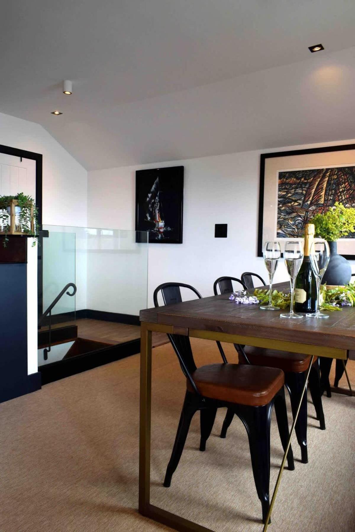 פאלמות' Stunning Waterfront Apartment With Spectacular Views & Parking At 'Captains Loft' מראה חיצוני תמונה