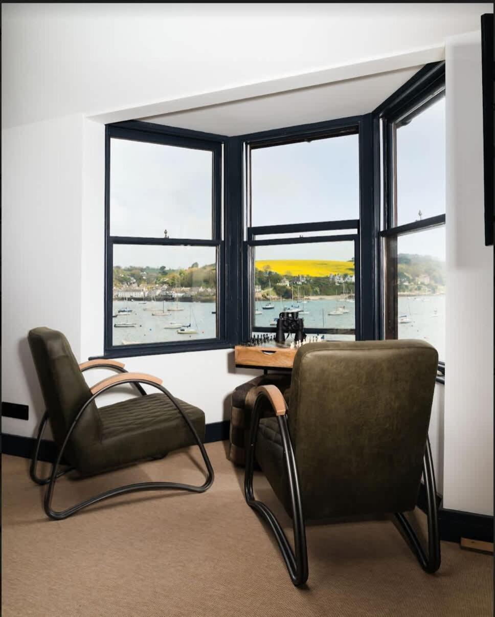 פאלמות' Stunning Waterfront Apartment With Spectacular Views & Parking At 'Captains Loft' מראה חיצוני תמונה